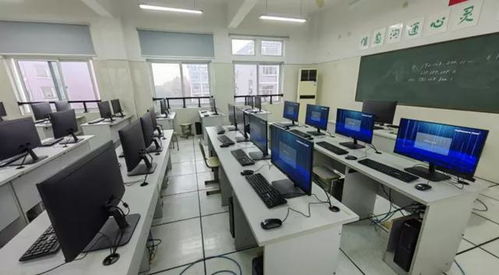 龍芯電腦進(jìn)校園 10000臺設(shè)備如何點燃學(xué)生們的科技夢？